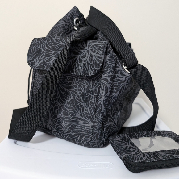 Baggallini Two Piece Black Floral Drawstring Bucket Crossbody And RFID Wallet - Picture 8 of 12